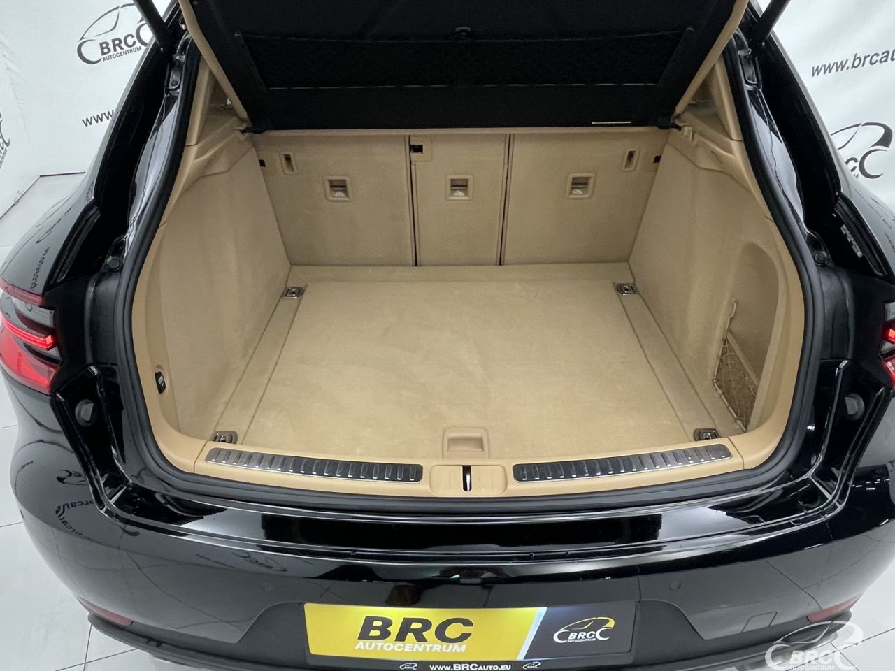 Porsche Macan | 42