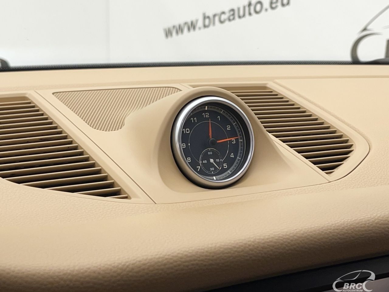 Porsche Macan | 25