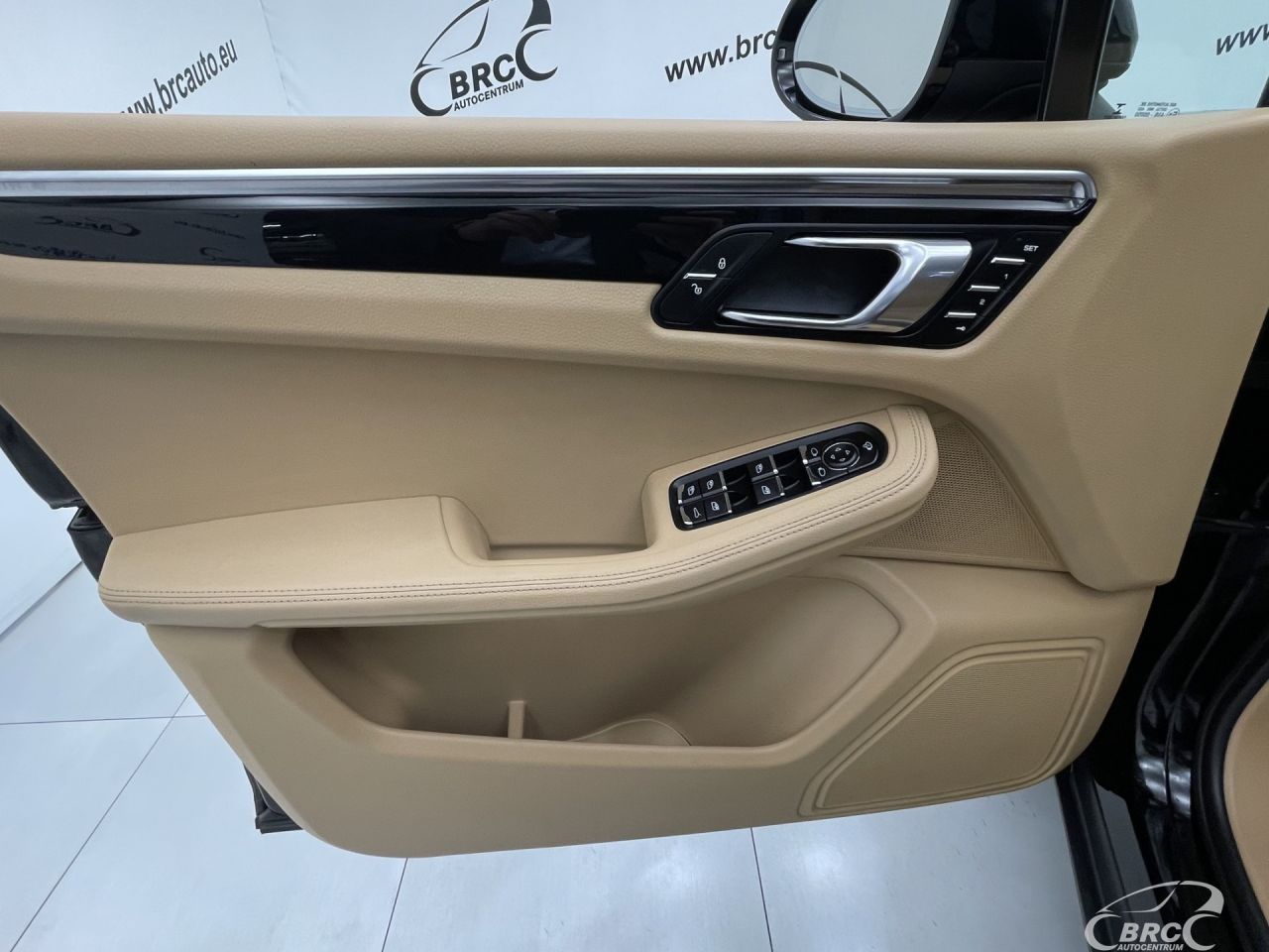 Porsche Macan | 18