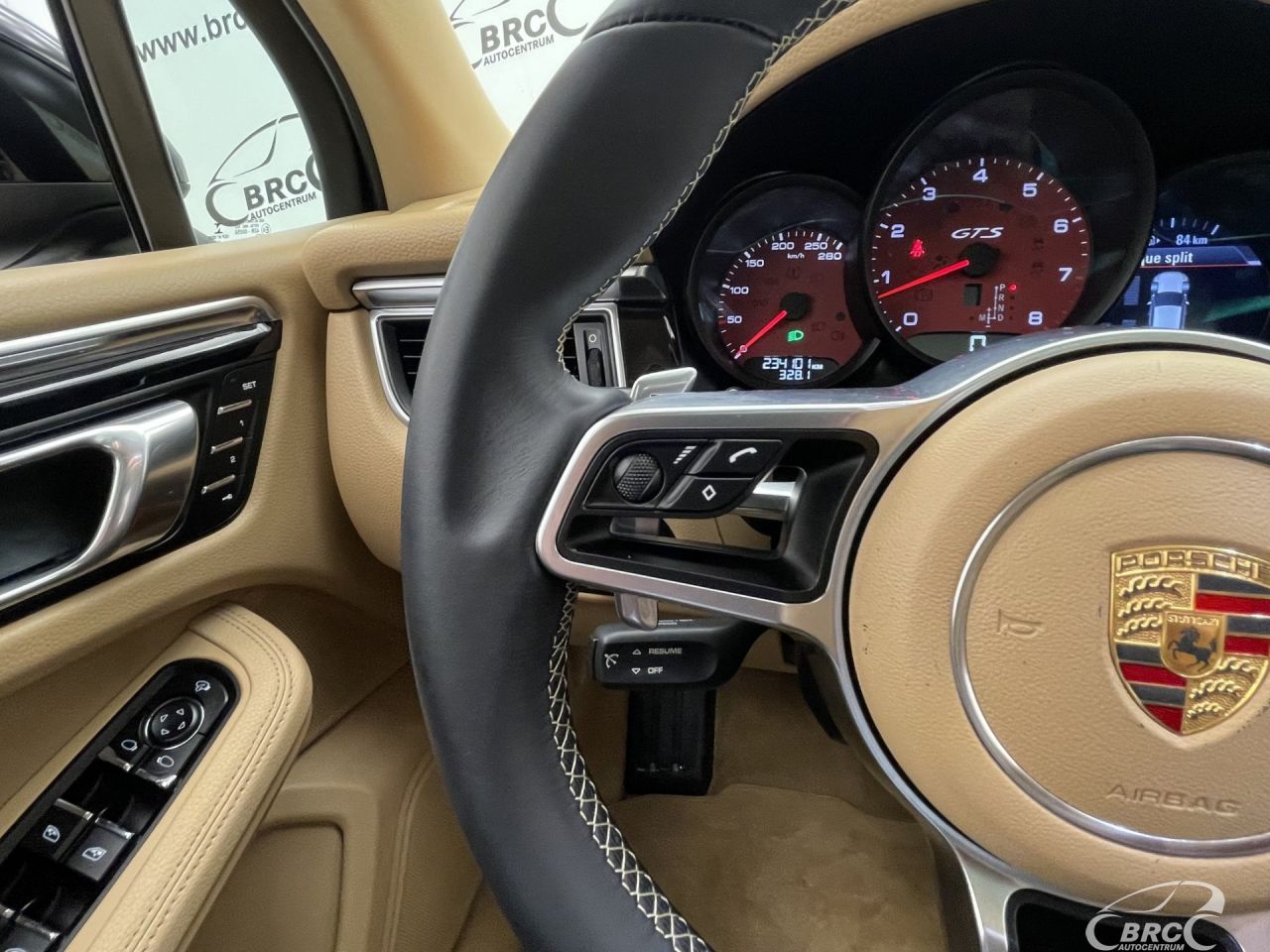Porsche Macan | 28