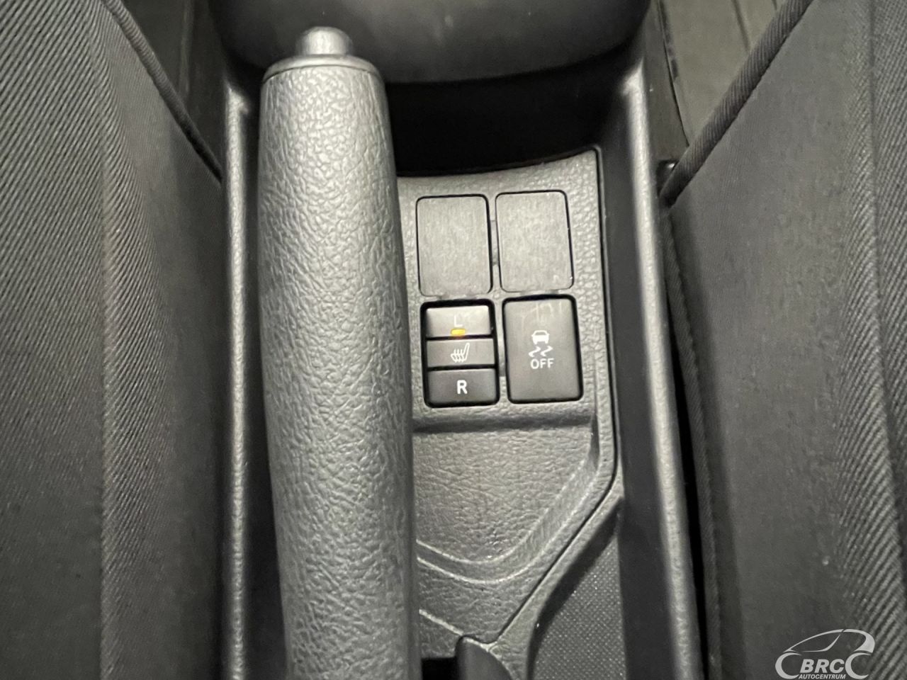 Toyota Yaris | 23