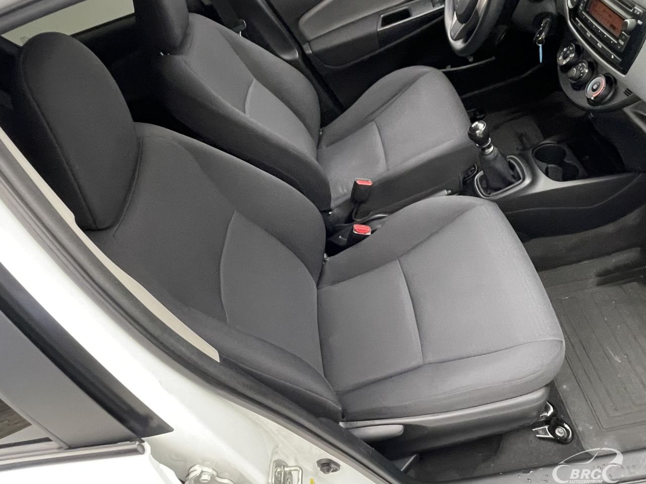 Toyota Yaris | 4