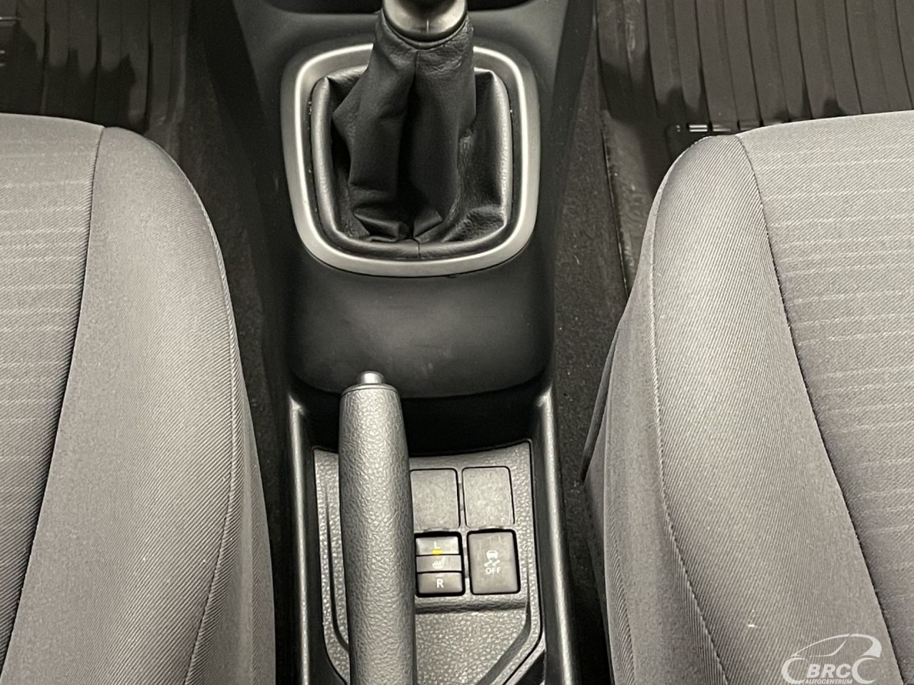 Toyota Yaris | 15