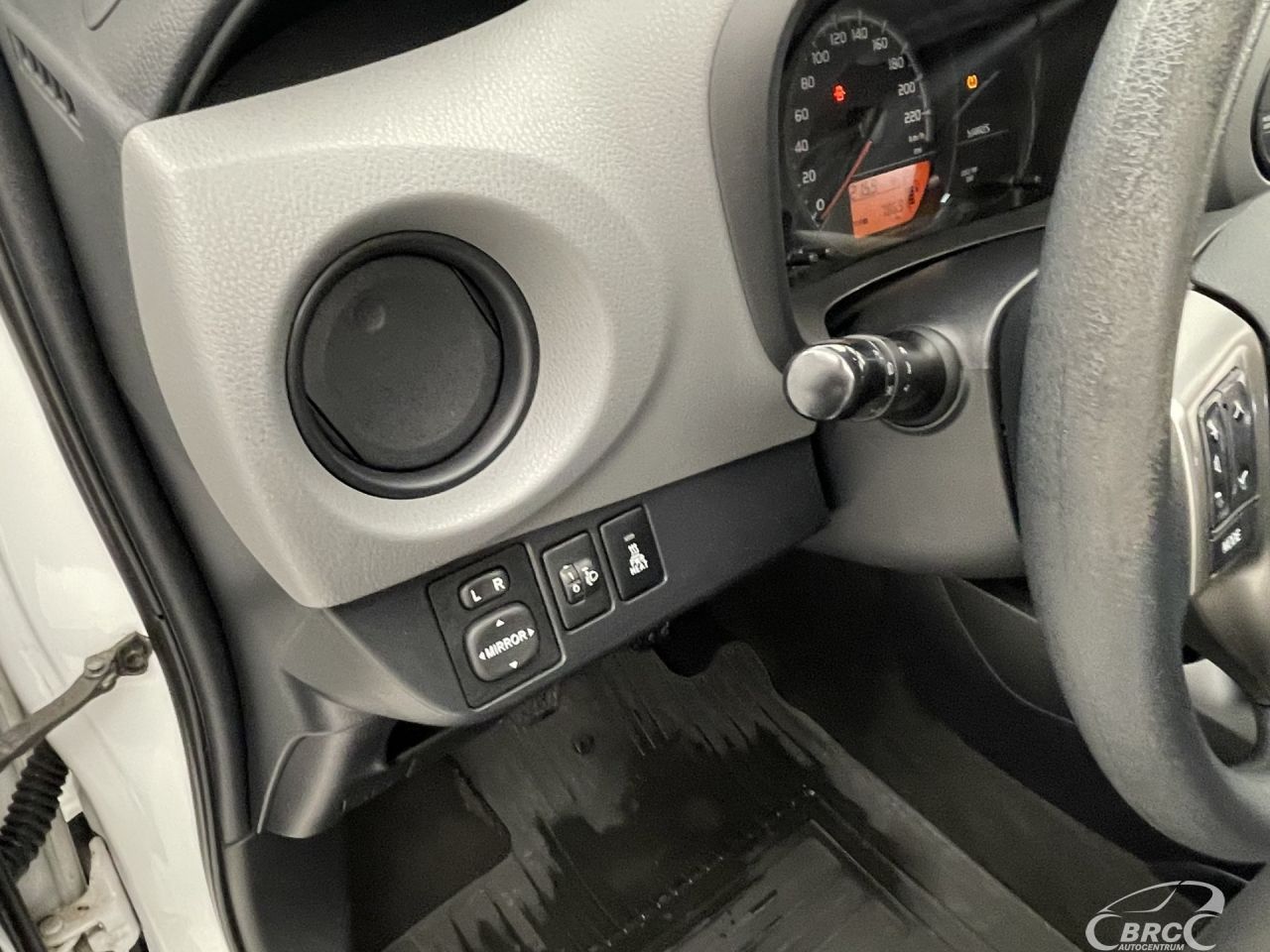 Toyota Yaris | 22