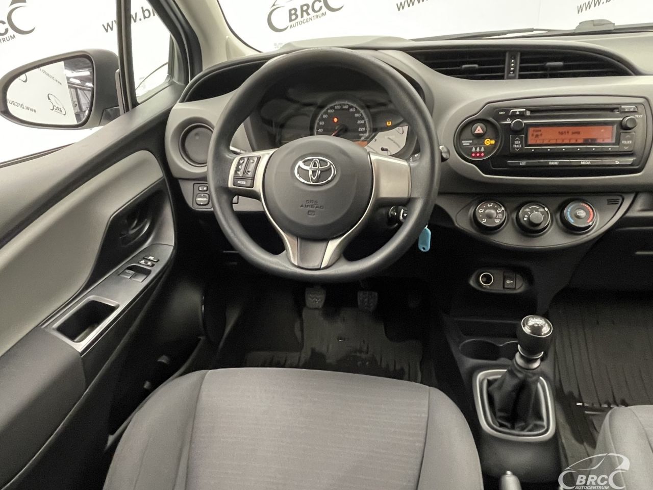 Toyota Yaris | 11