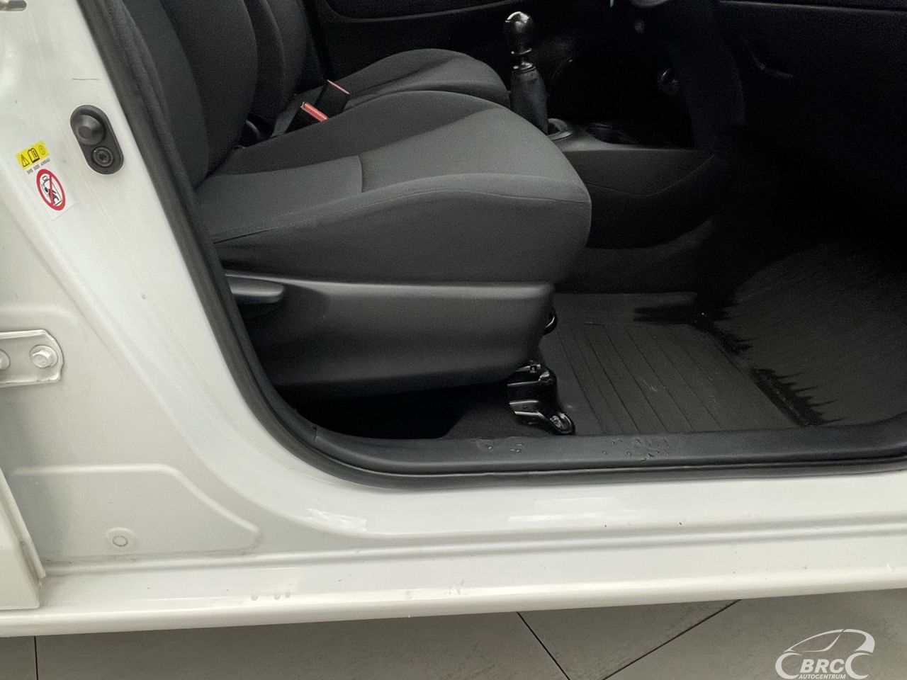 Toyota Yaris | 5