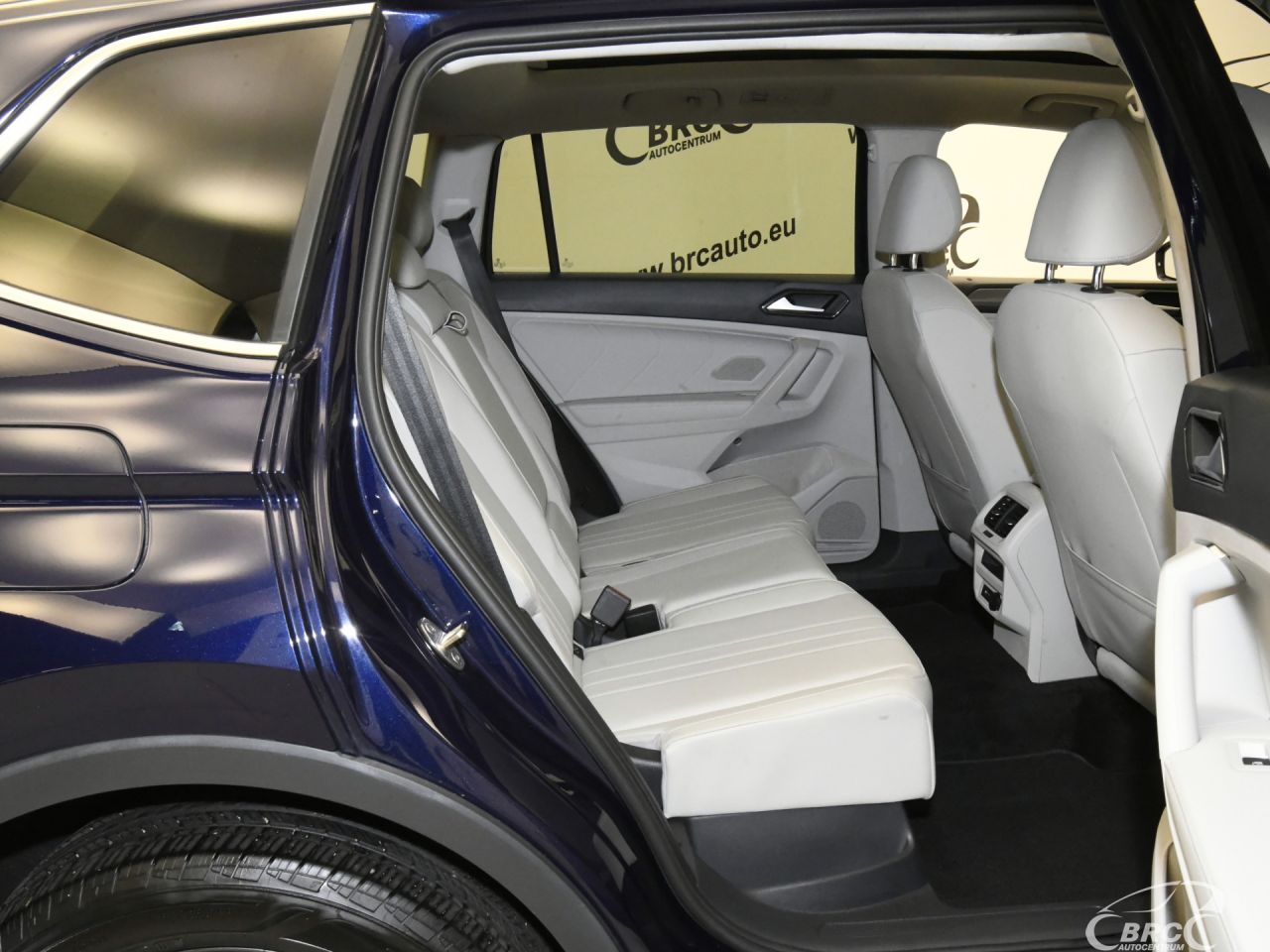 Volkswagen Tiguan | 8