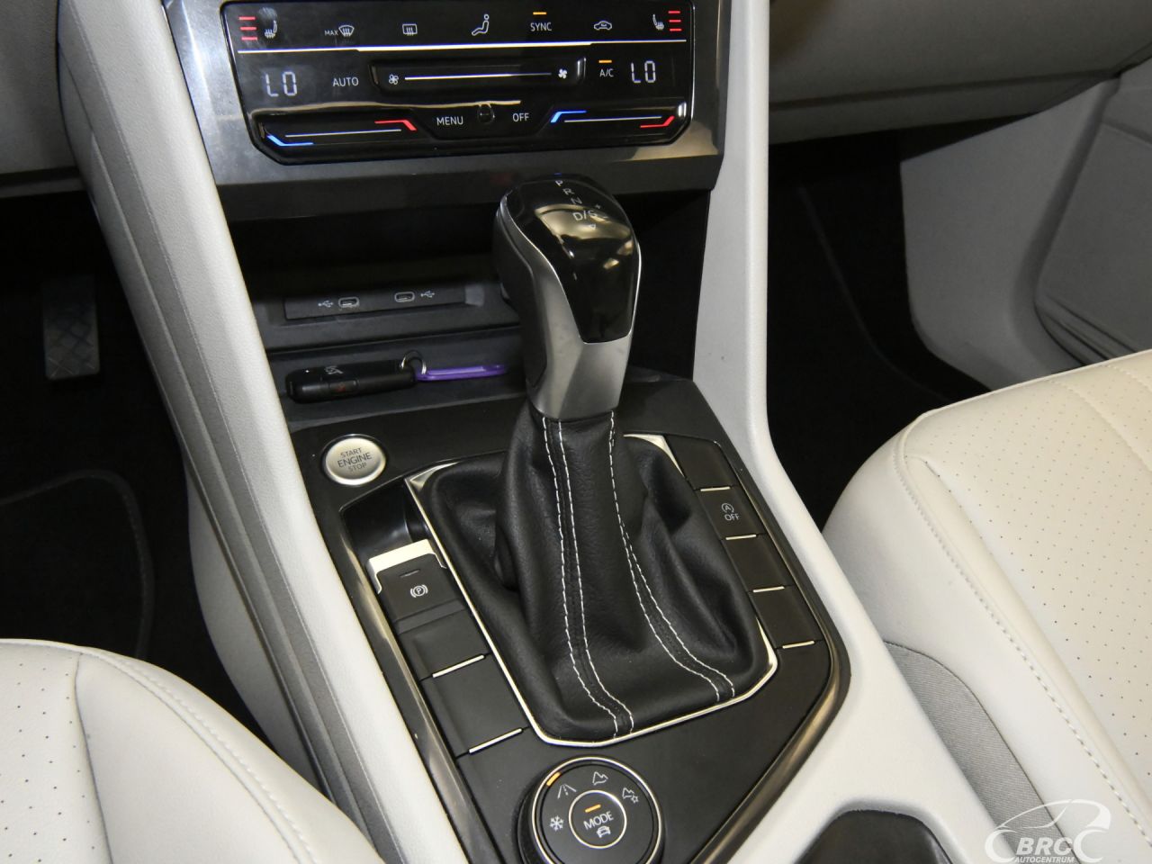 Volkswagen Tiguan | 24