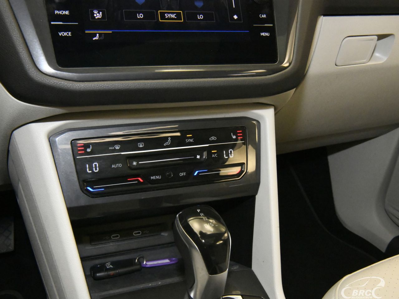 Volkswagen Tiguan | 25