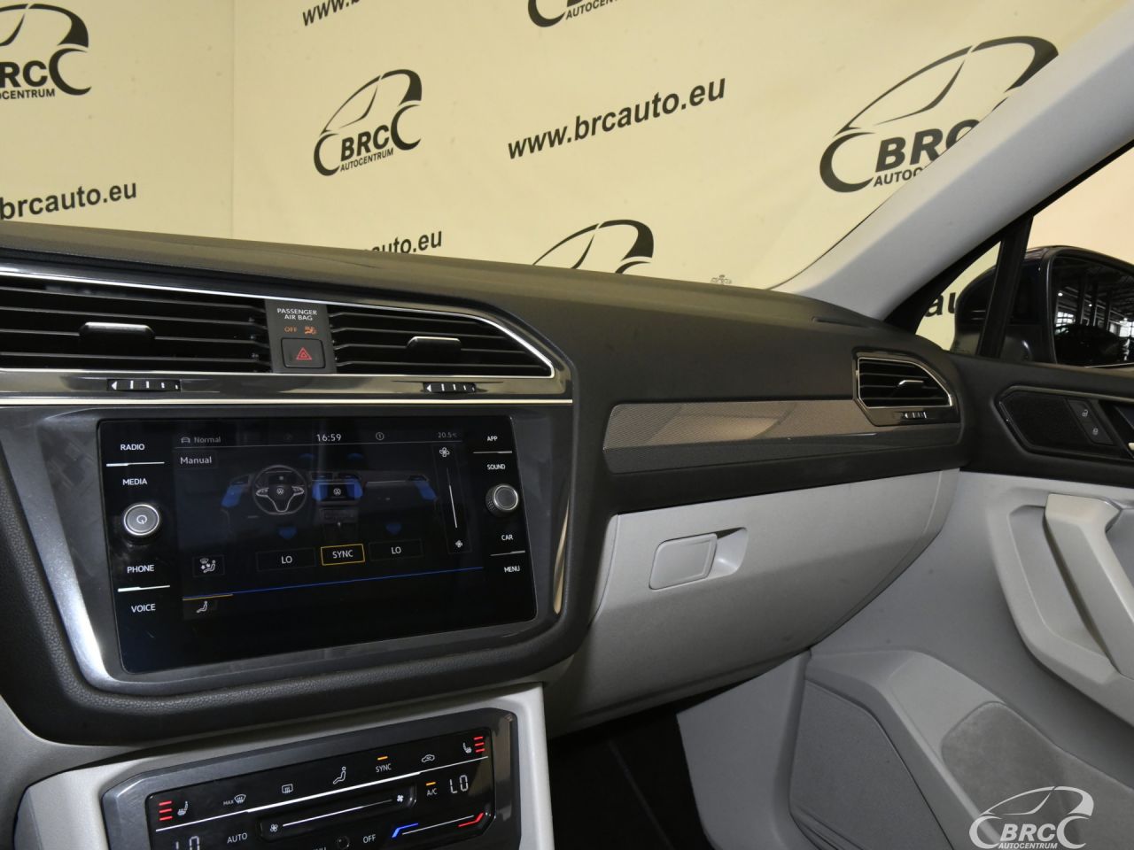 Volkswagen Tiguan | 26