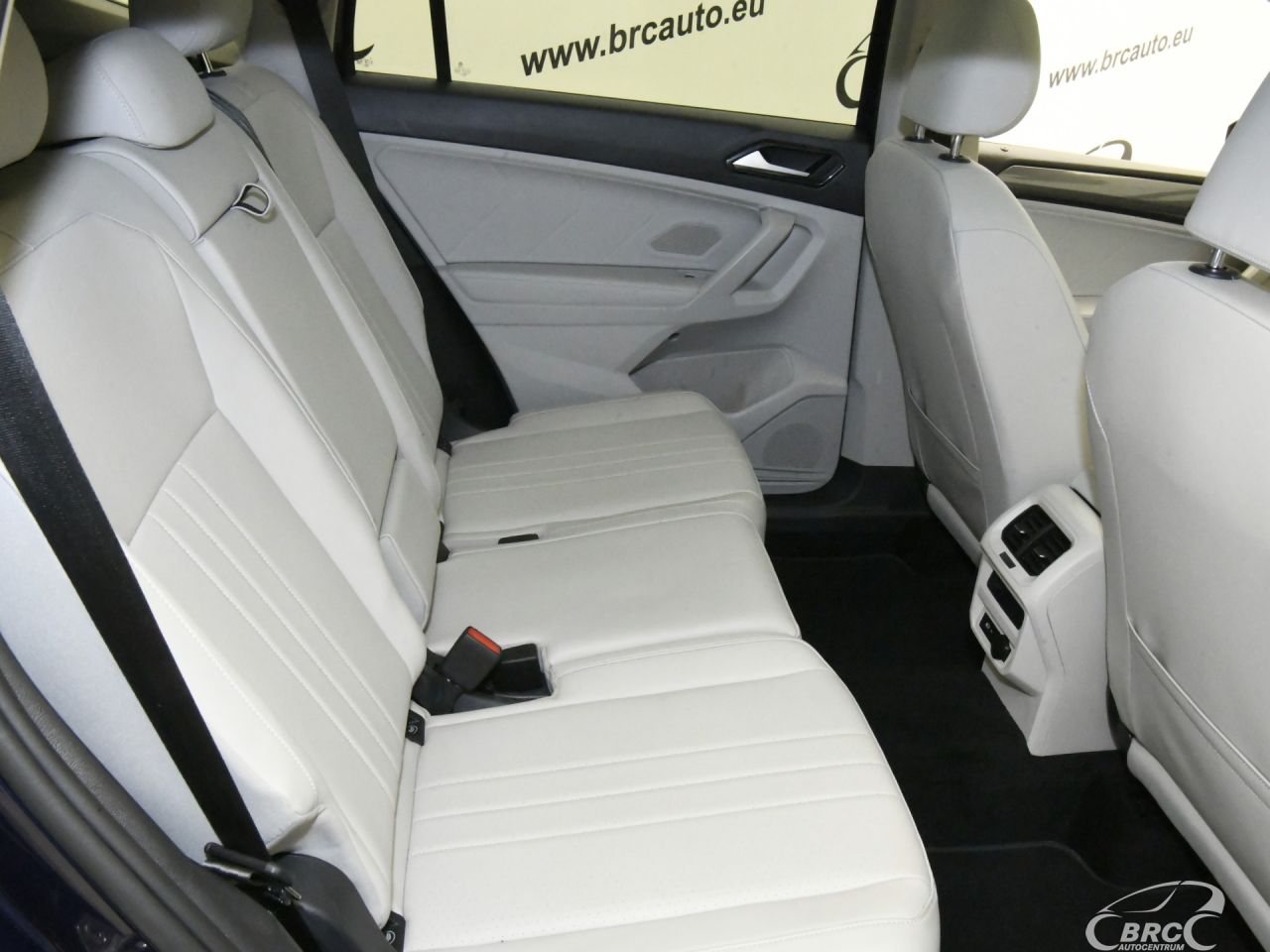 Volkswagen Tiguan | 9