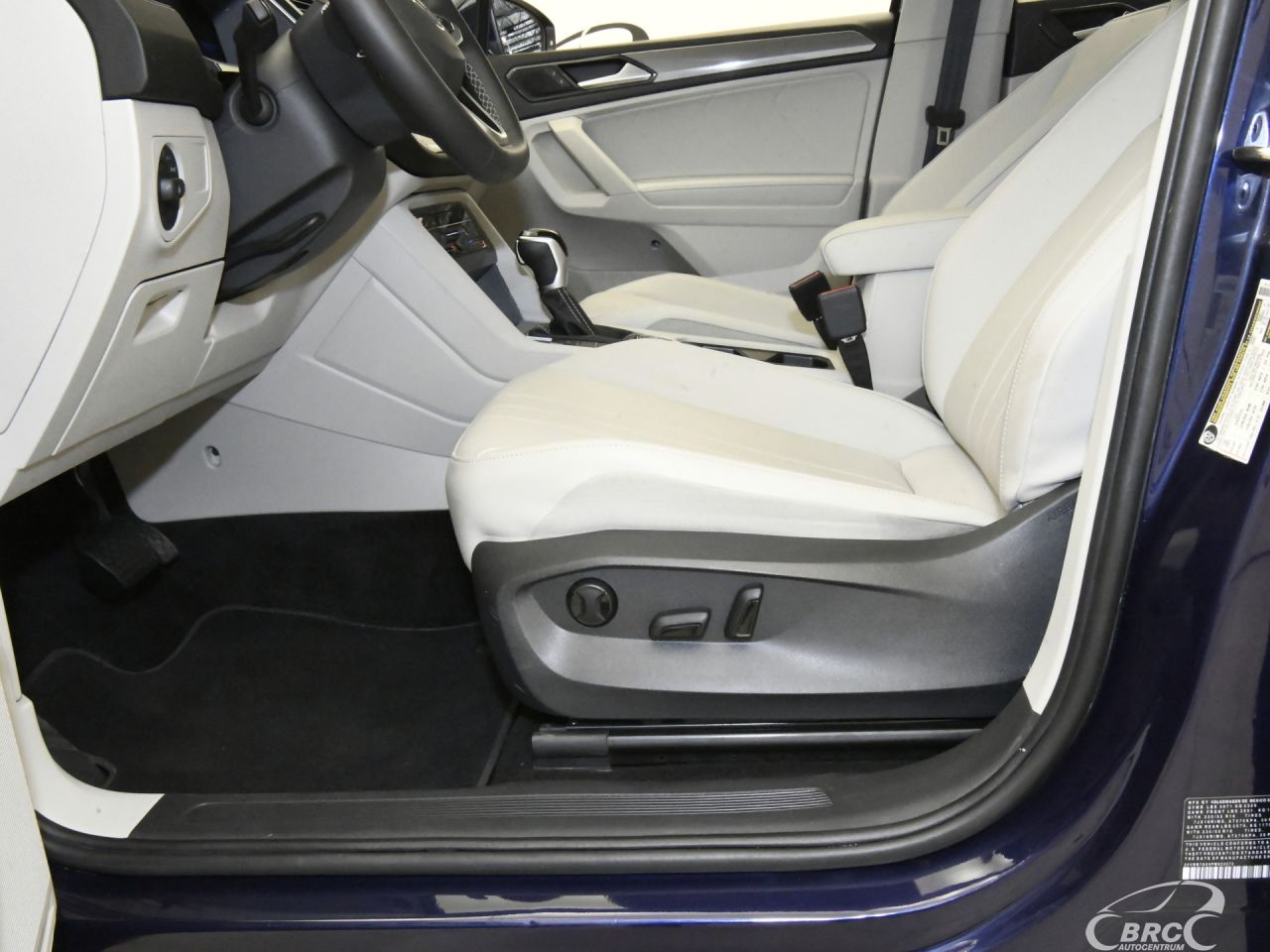 Volkswagen Tiguan | 19