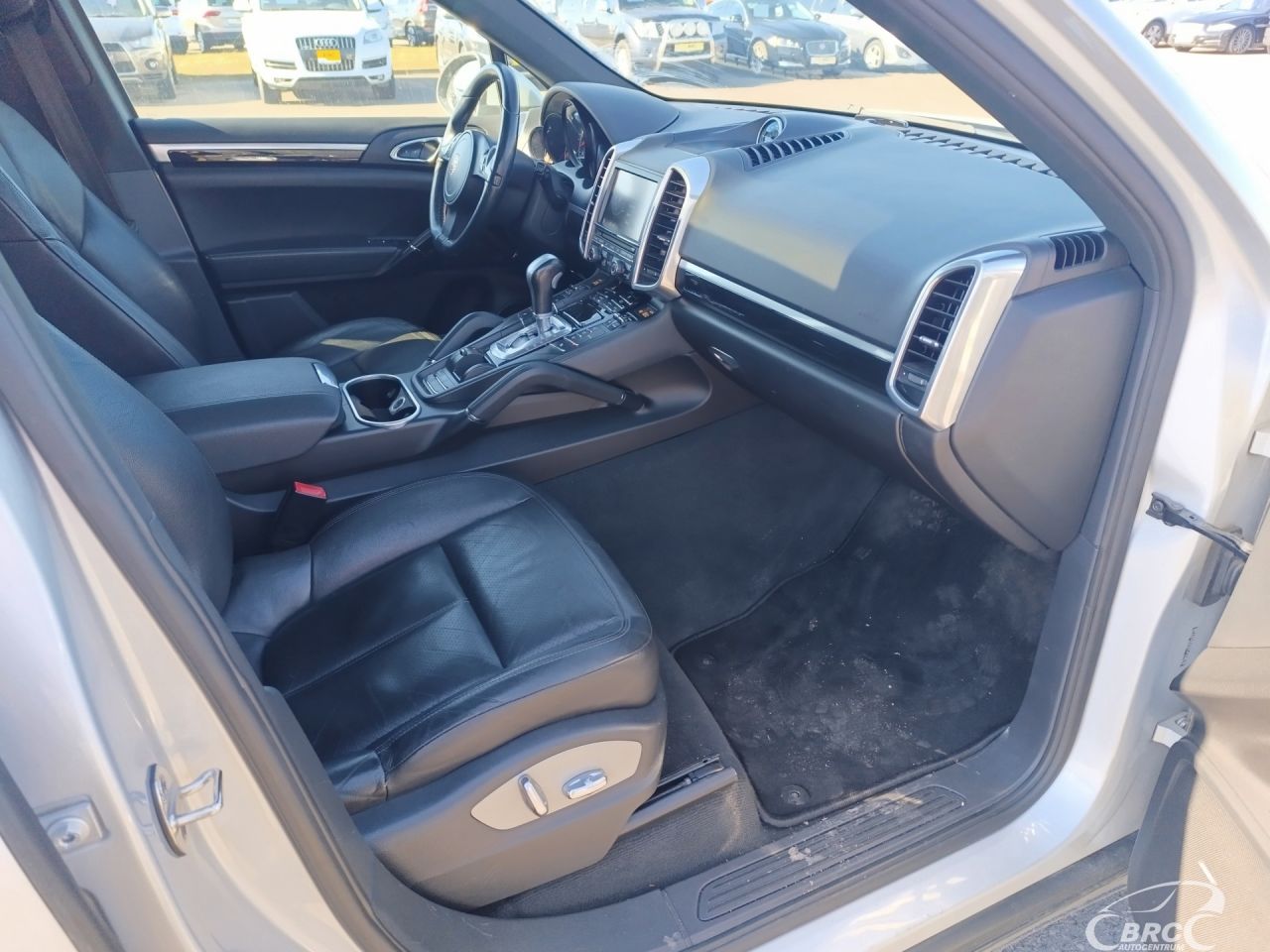 Porsche Cayenne | 10
