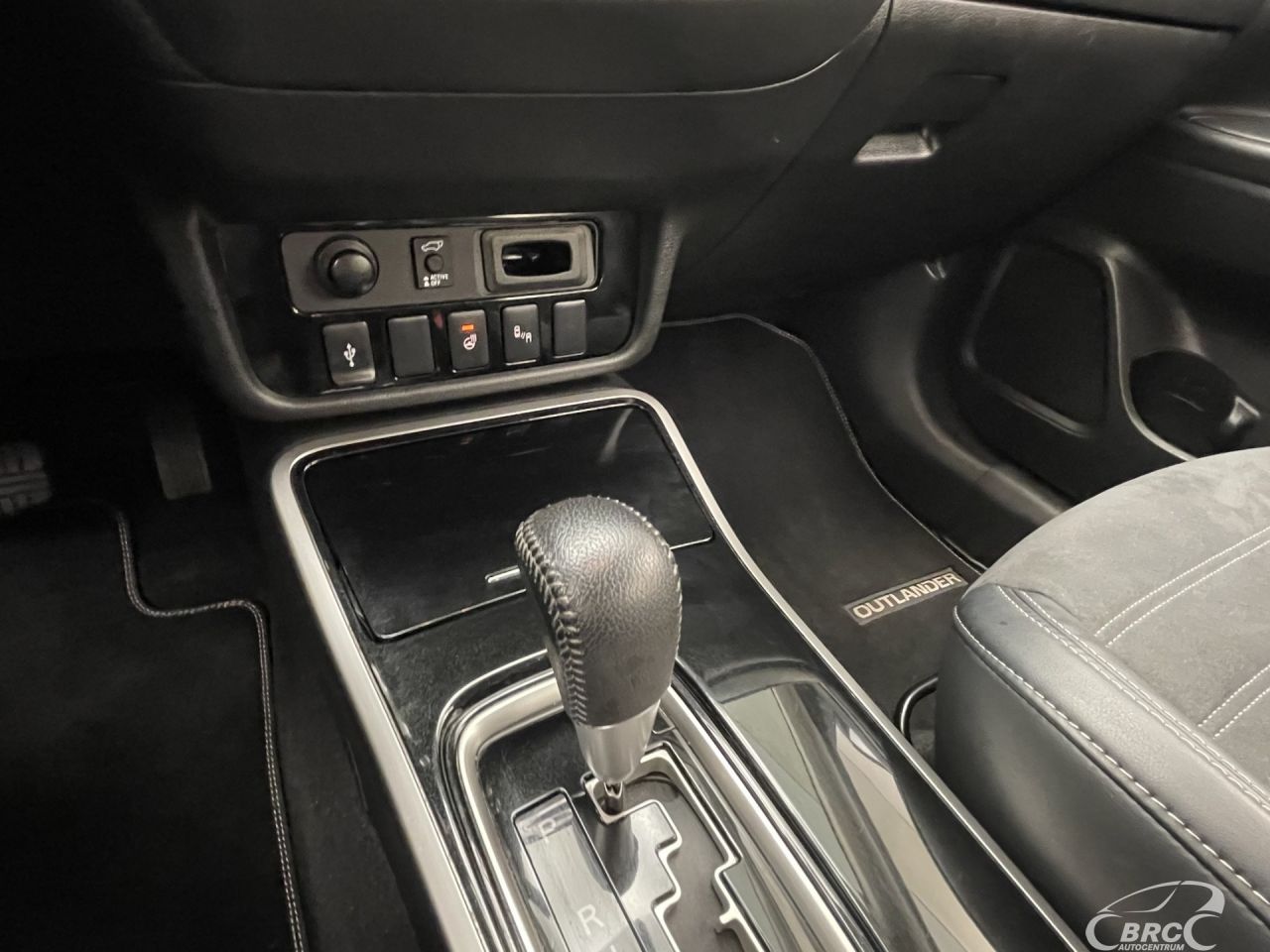 Mitsubishi Outlander | 26
