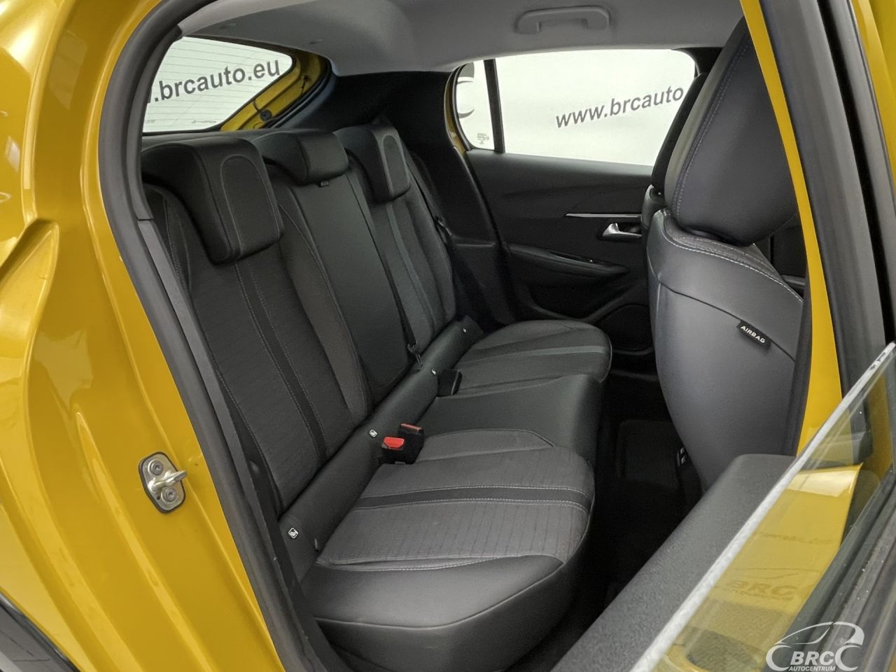 Peugeot 208 | 8