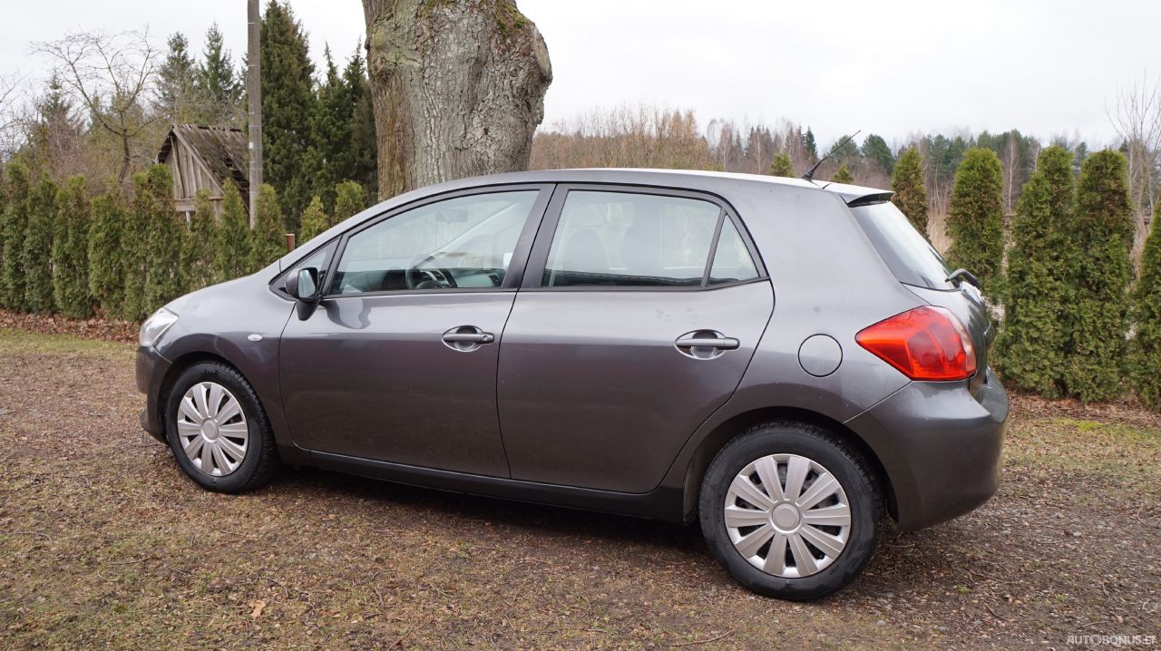 Toyota Auris | 1