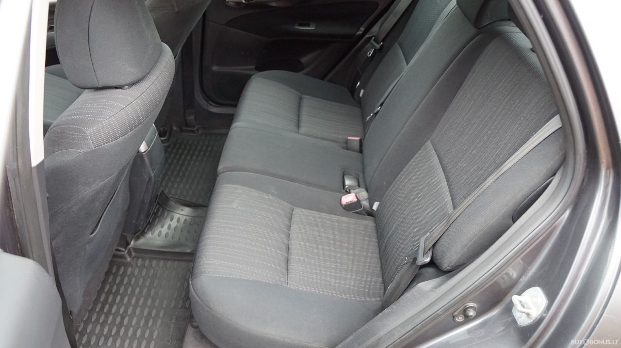 Toyota Auris | 8