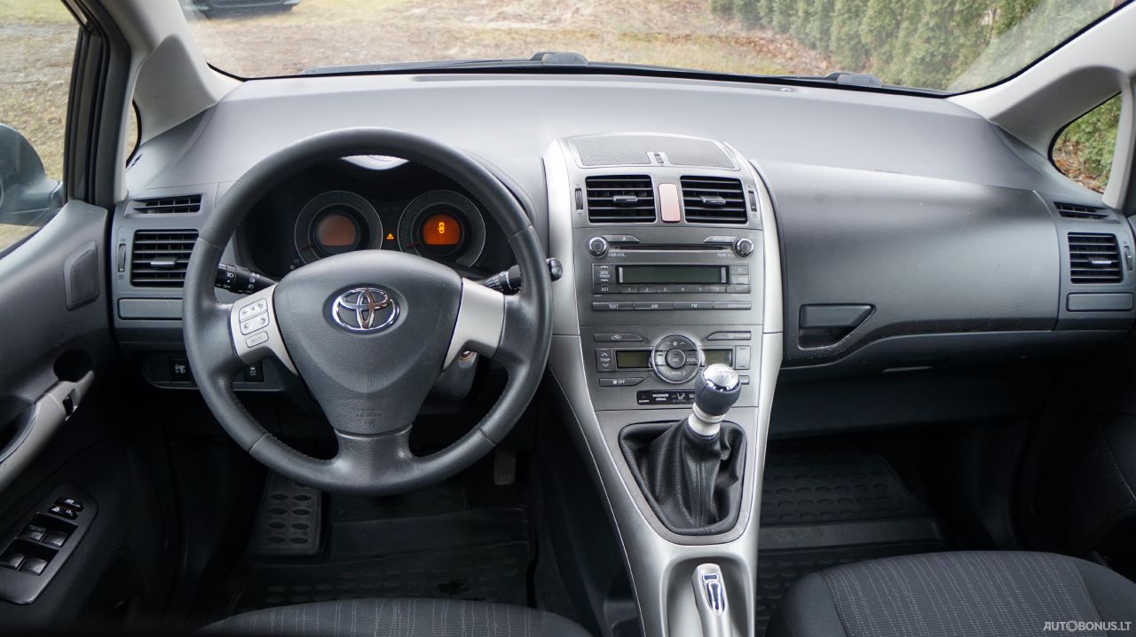 Toyota Auris | 4