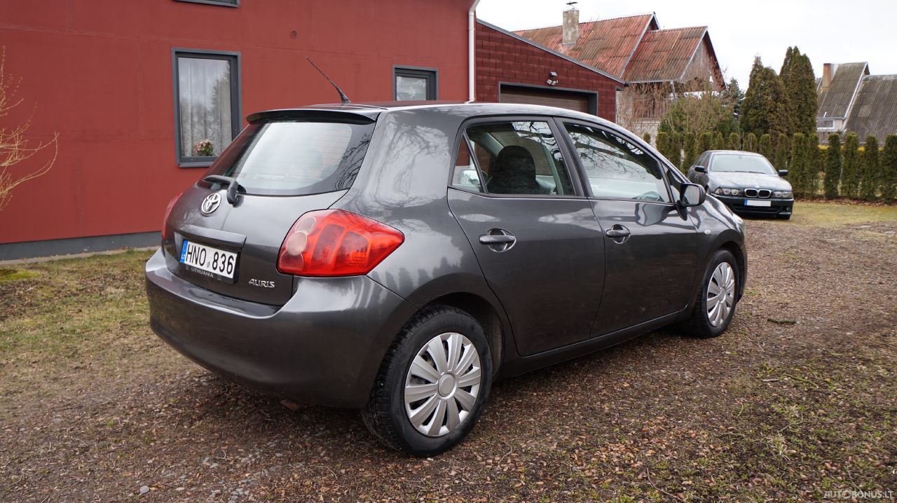 Toyota Auris | 5