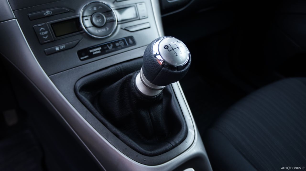 Toyota Auris | 6
