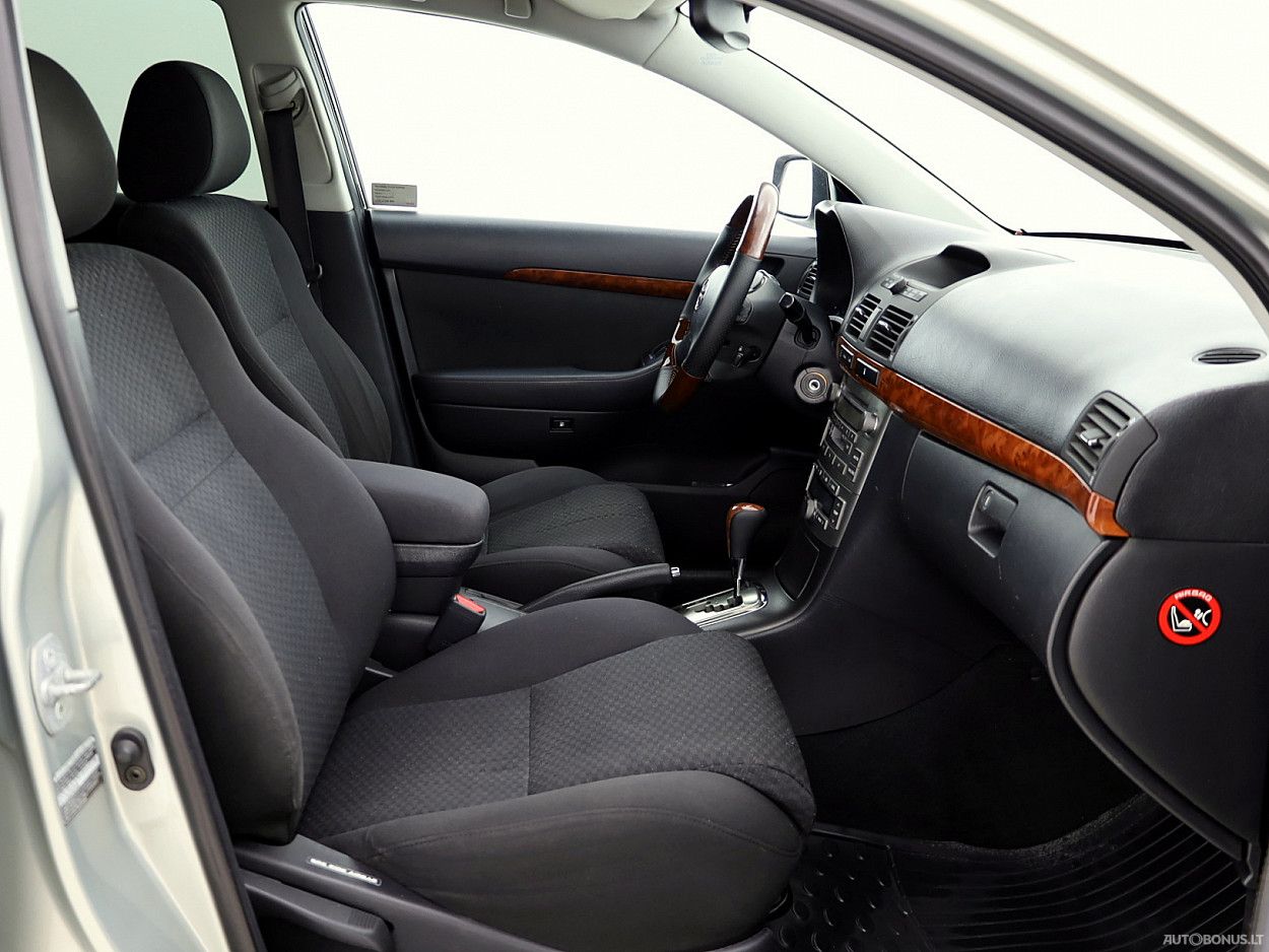 Toyota Avensis | 5
