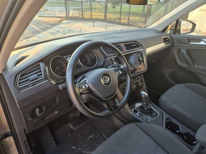 Volkswagen Tiguan | 8