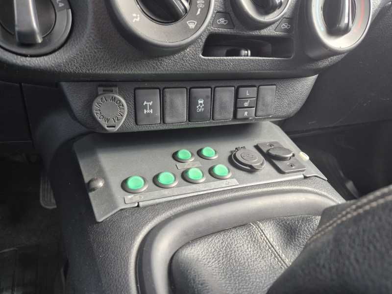 Toyota Hilux | 17