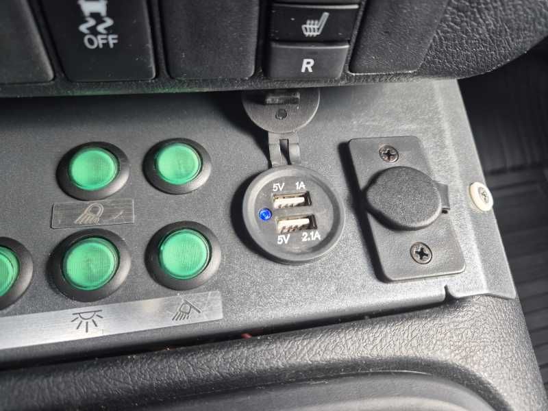 Toyota Hilux | 18
