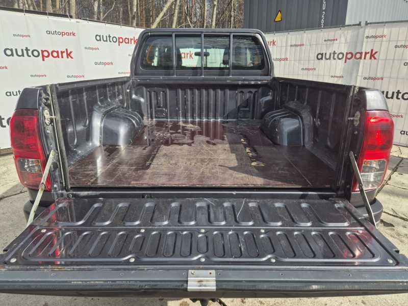 Toyota Hilux | 22