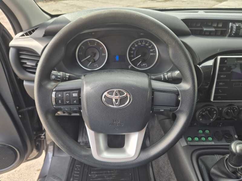 Toyota Hilux | 8