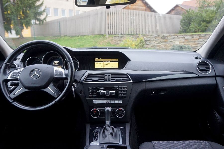 Mercedes-Benz C220 | 6