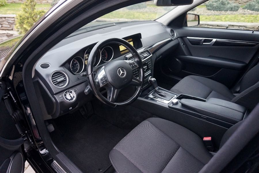 Mercedes-Benz C220 | 7