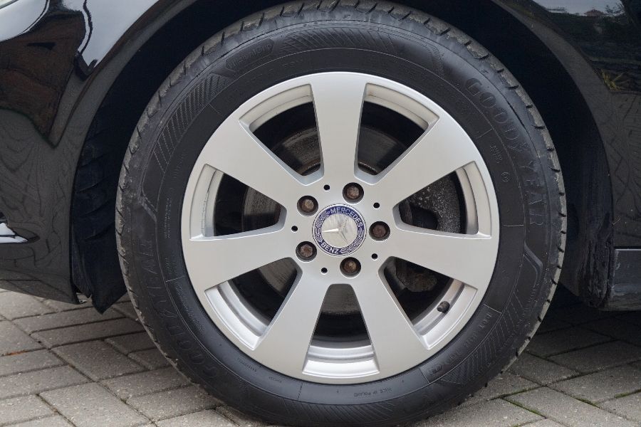 Mercedes-Benz C220 | 15