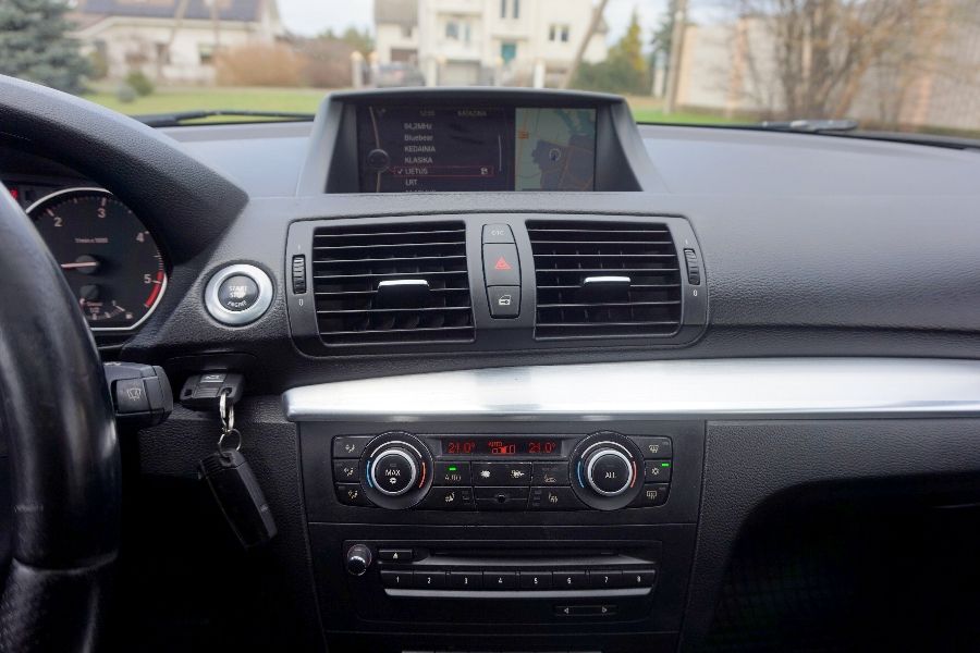 BMW 120 | 10