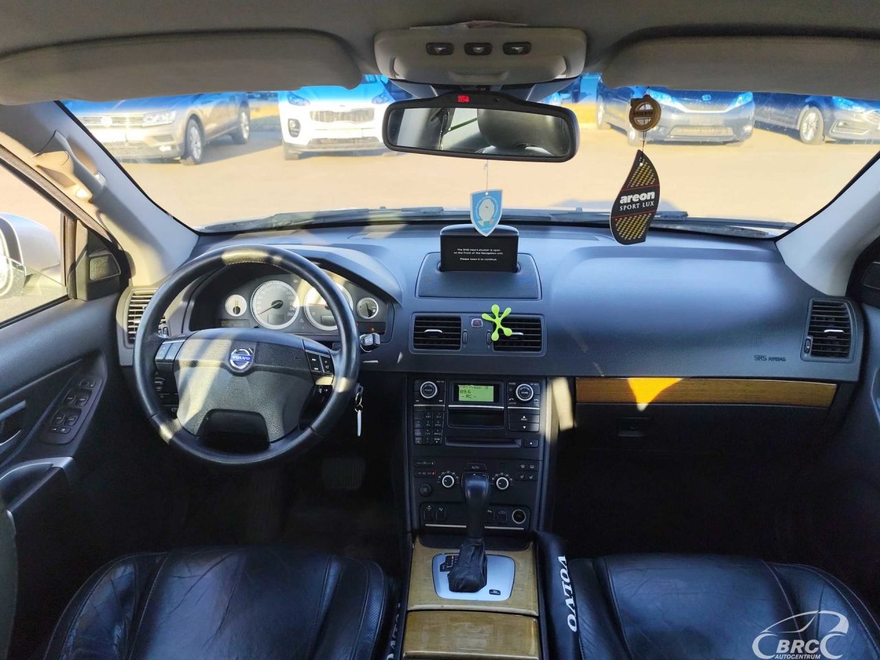 Volvo XC90 | 10
