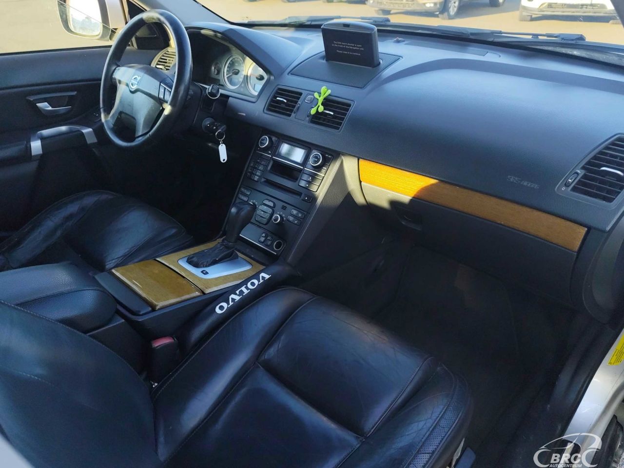Volvo XC90 | 6