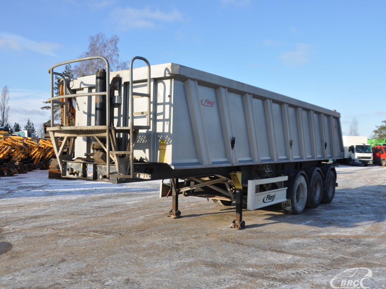 Fliegl DHKS 390 trailer | 2