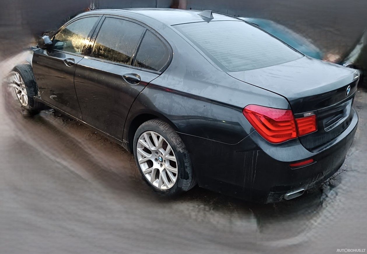 BMW 740, Седан | 2