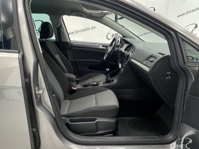 Volkswagen Golf | 3