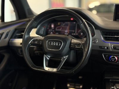 Audi Q7 | 3