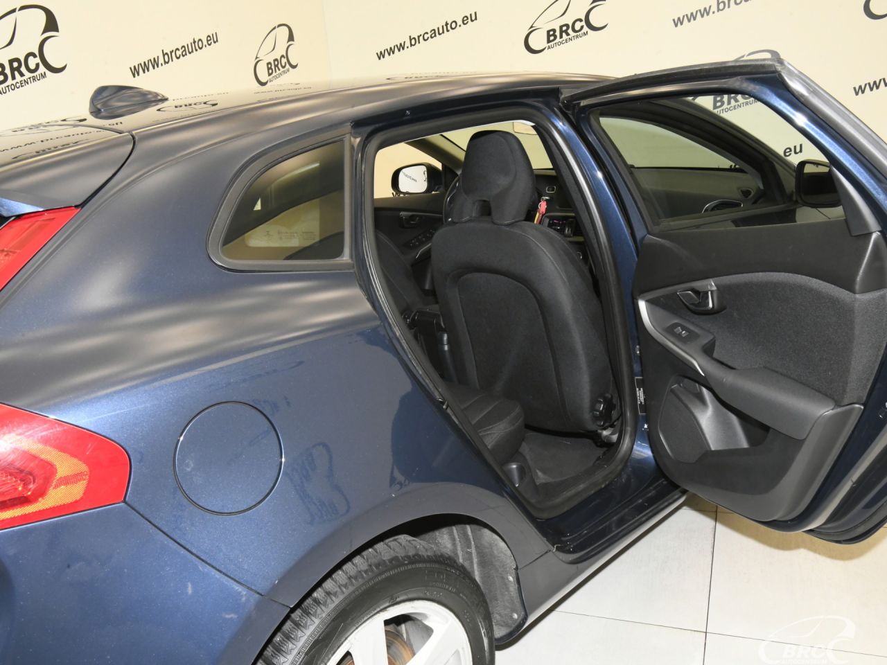 Volvo V40 | 11