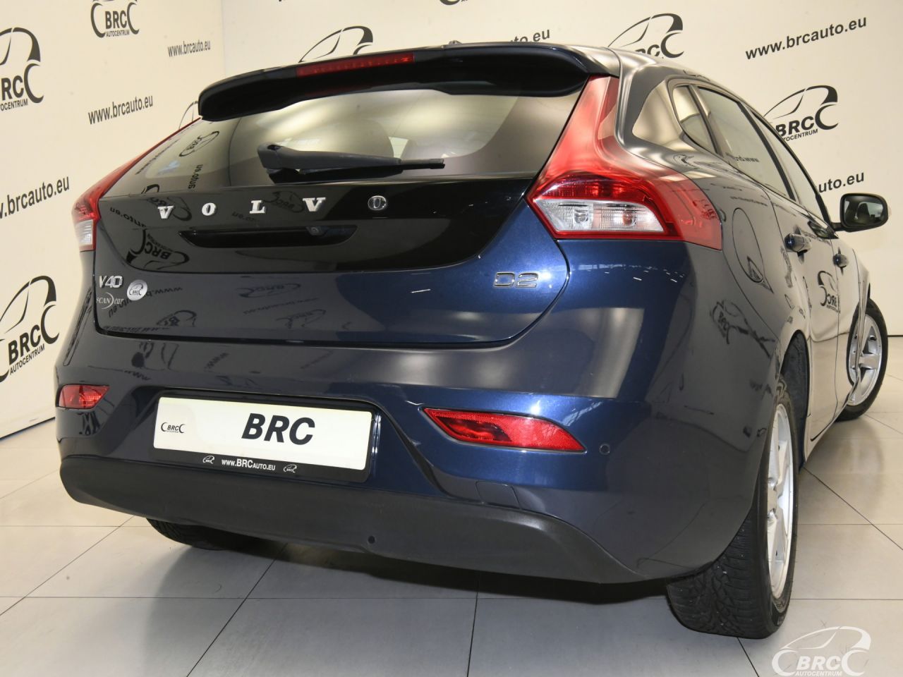 Volvo V40 | 44