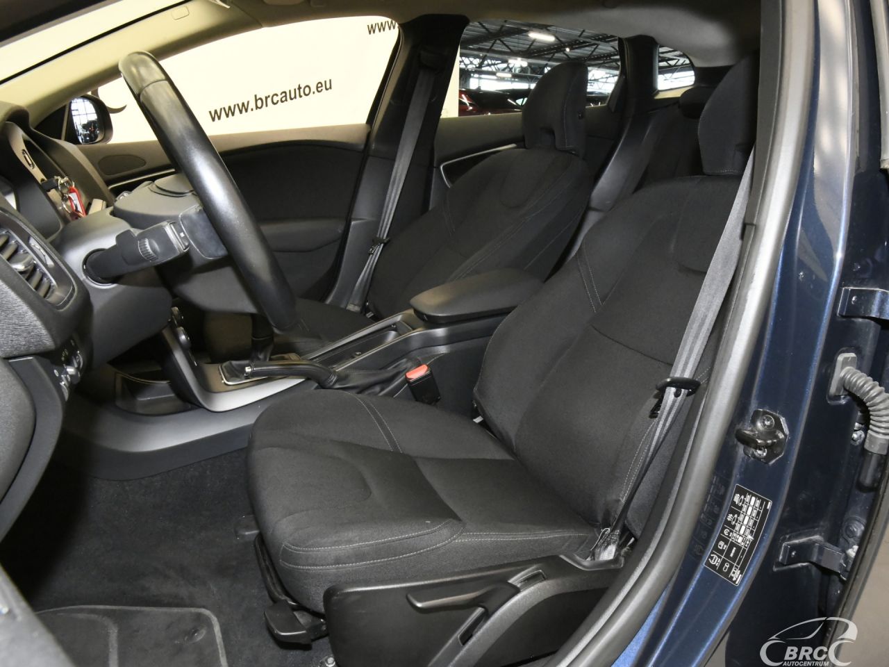 Volvo V40 | 21