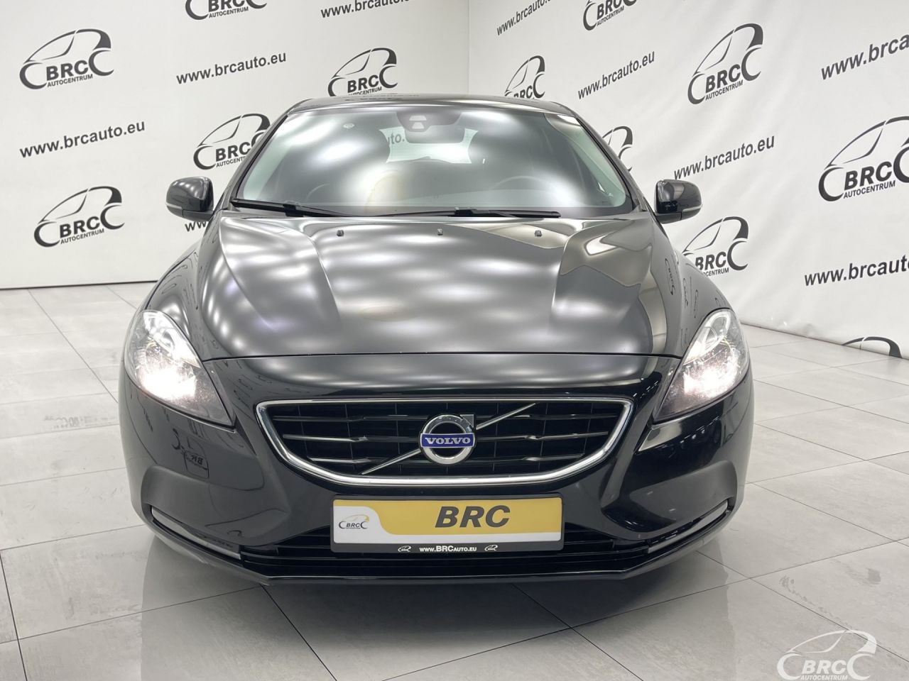 Volvo V40 | 42