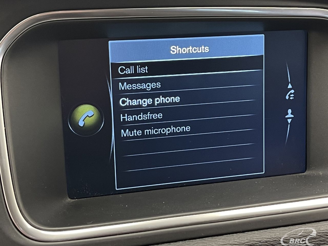 Volvo V40 | 33