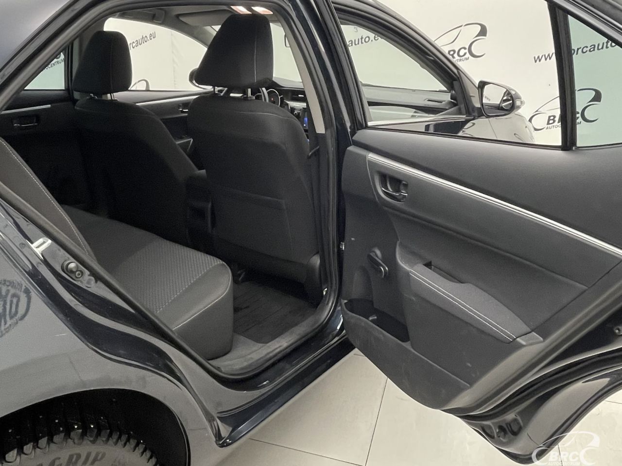 Toyota Corolla | 11