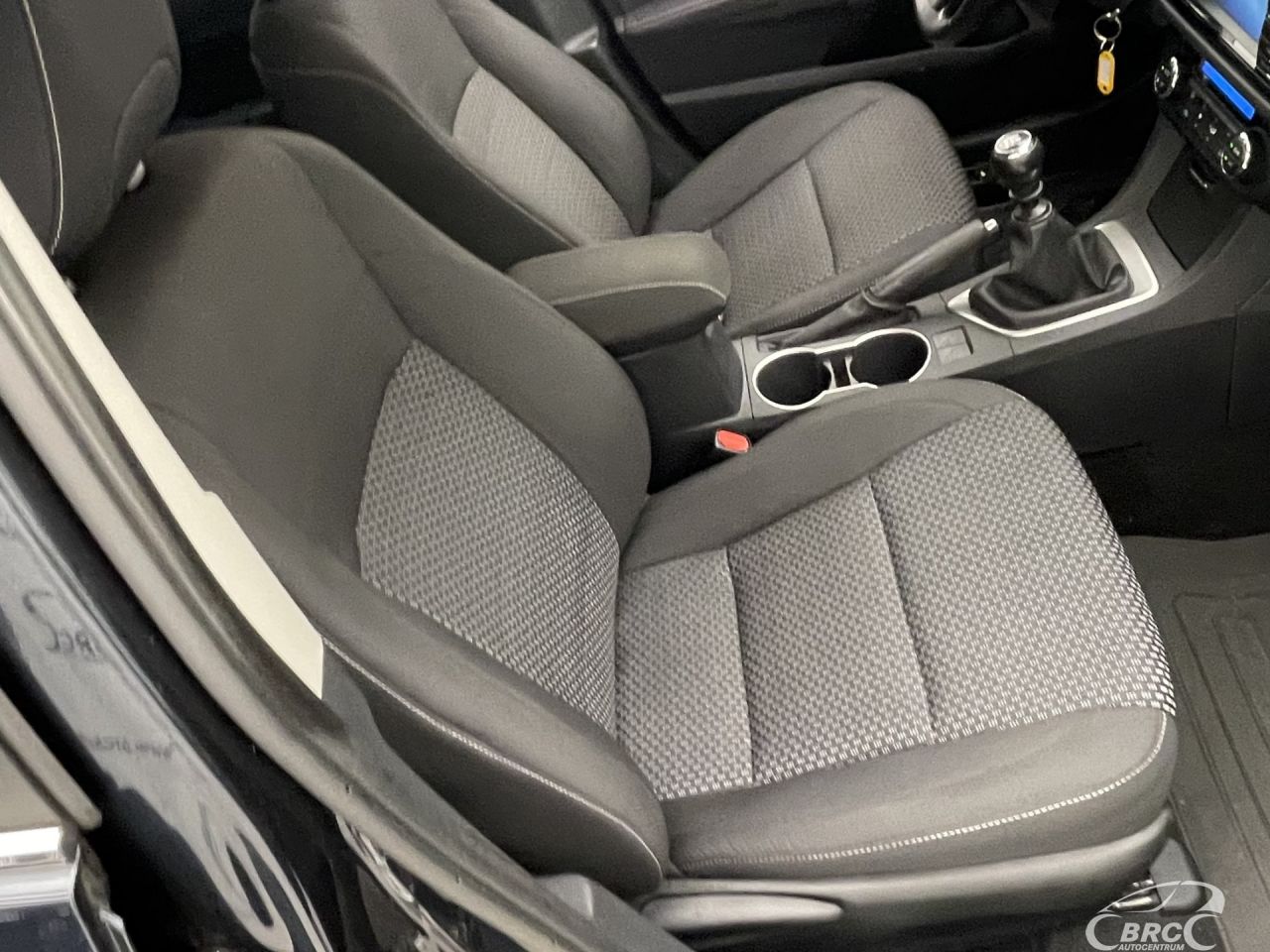 Toyota Corolla | 4