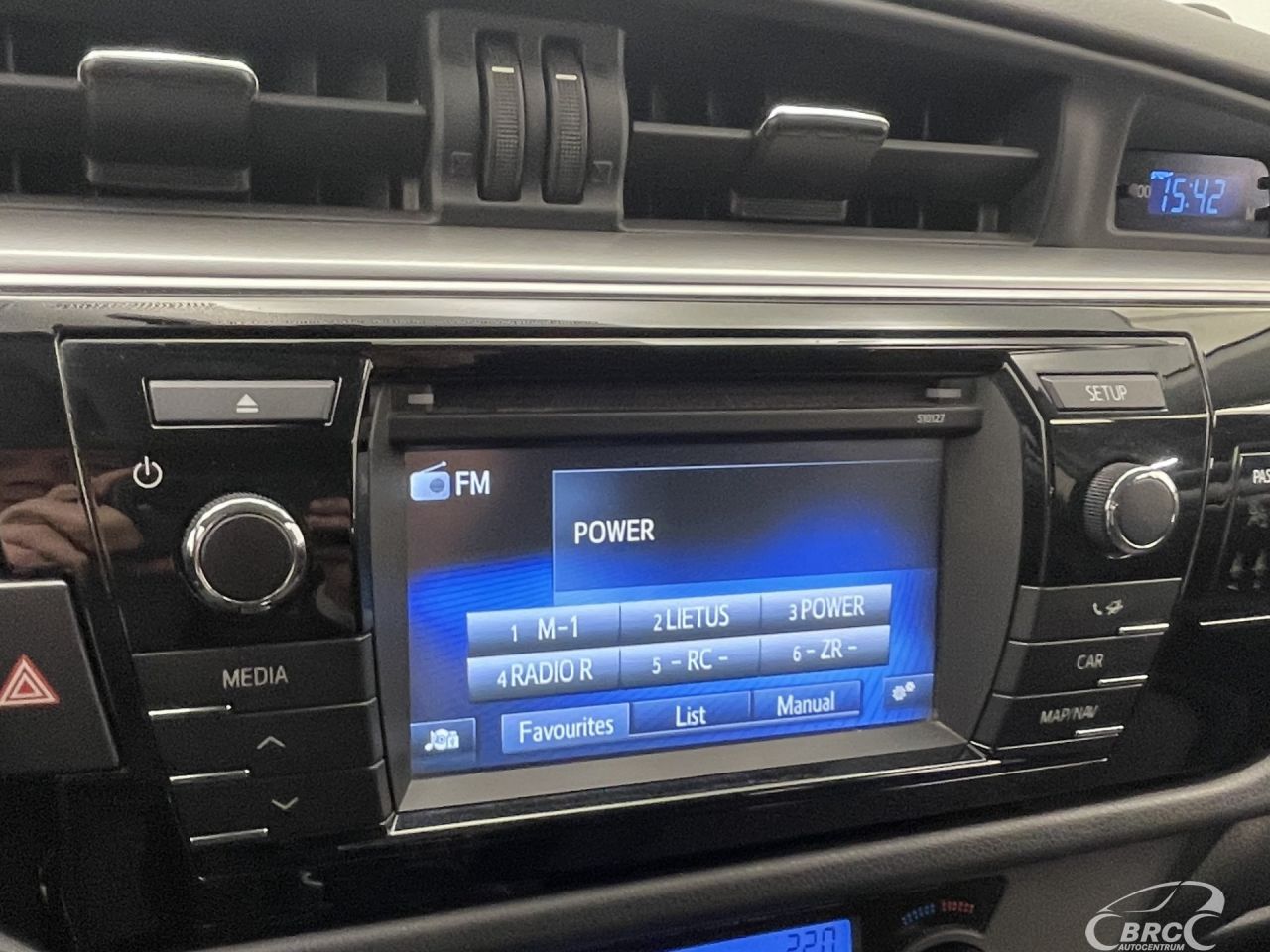 Toyota Corolla | 33