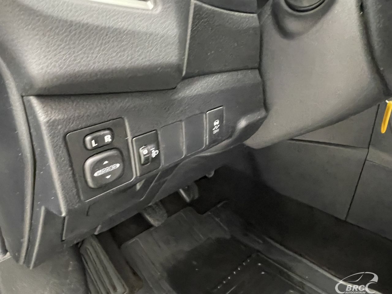 Toyota Corolla | 24