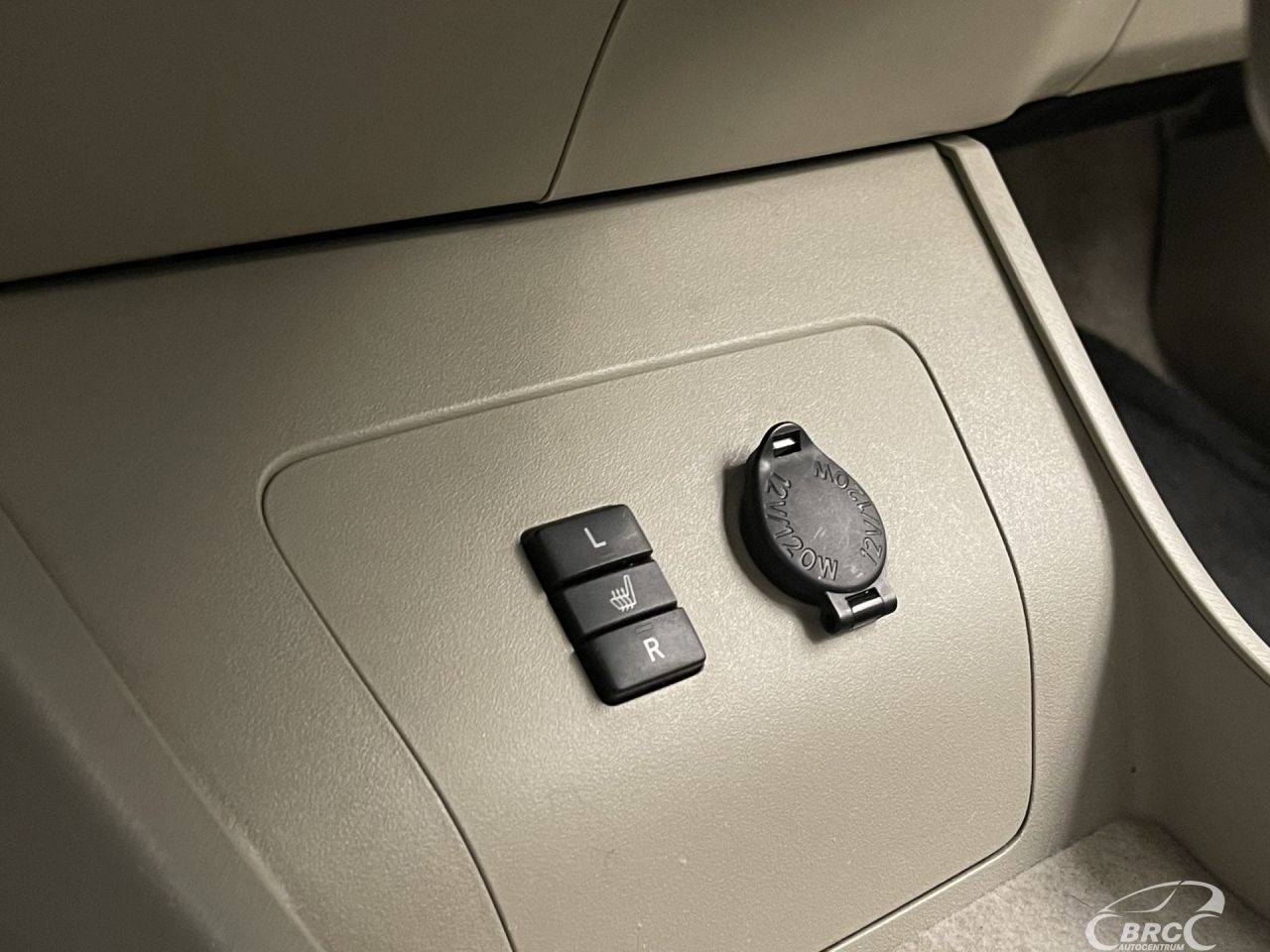 Toyota Prius | 23
